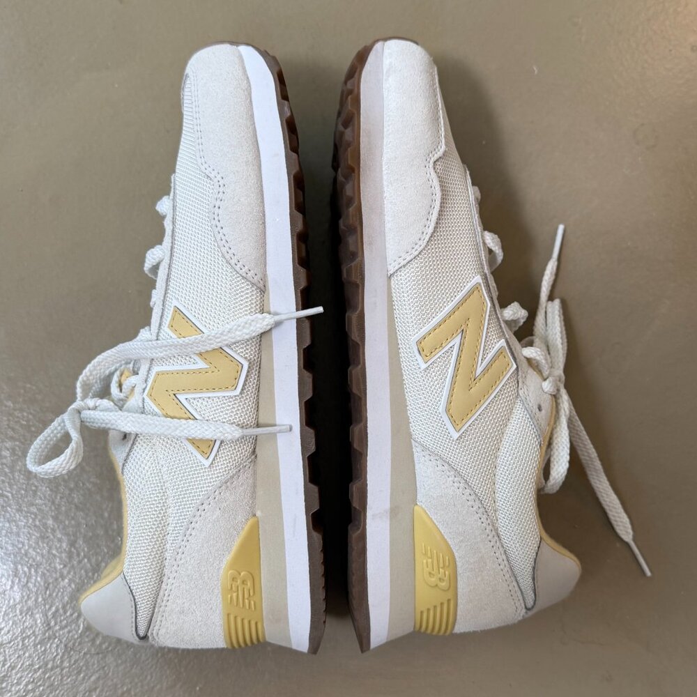 Women's New Balance Athletic Shoes White/Yellow Size 8.5